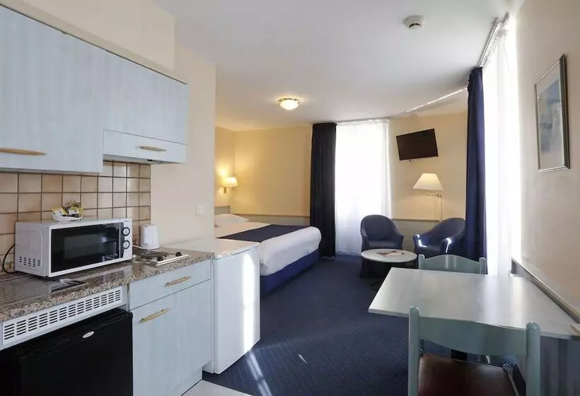 Superior Single Room, Montbrillant