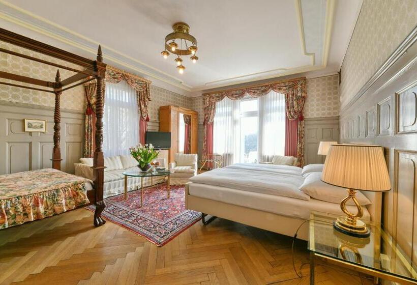 جناح مزوَّد بشرفة, Park Villa