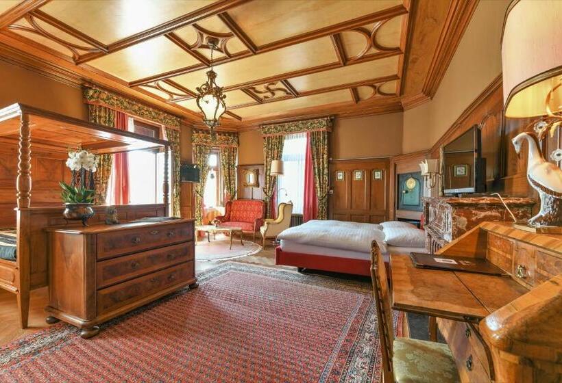 جناح مزوَّد بشرفة, Park Villa