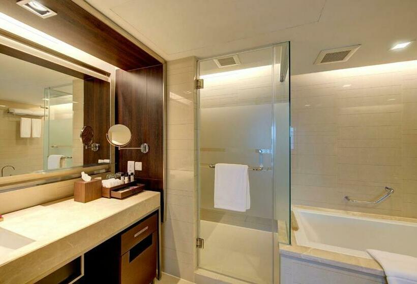 سوییت, Pathumwan Princess Hotel Sha Extra Plus Certified