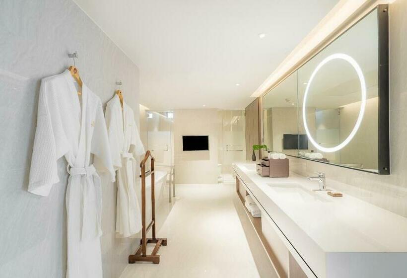 سوییت, Pathumwan Princess Hotel Sha Extra Plus Certified