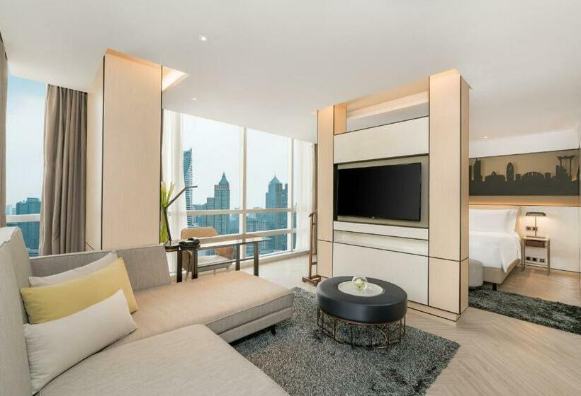 سوییت اجرایی, Pathumwan Princess Hotel Sha Extra Plus Certified