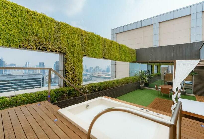 سوییت اجرایی, Pathumwan Princess Hotel Sha Extra Plus Certified