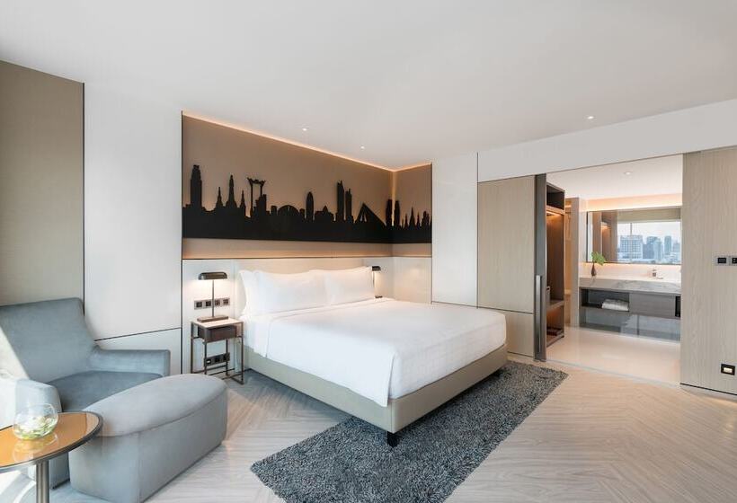 سوییت اجرایی, Pathumwan Princess Hotel   Sha Extra Plus Certified