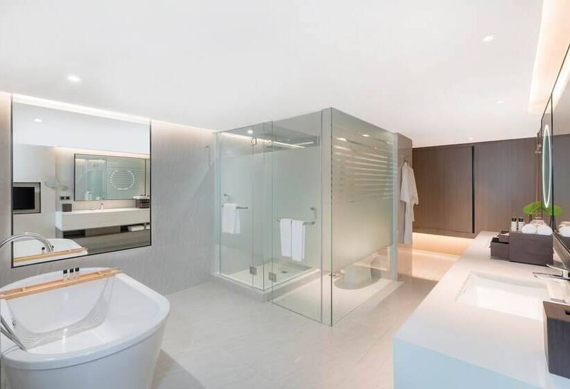 Suite with Terrace, Pathumwan Princess Hotel Sha Extra Plus Certified