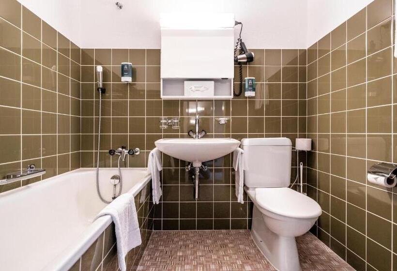 独立房间带夫妻标准床, Strela By Mountain Hotels