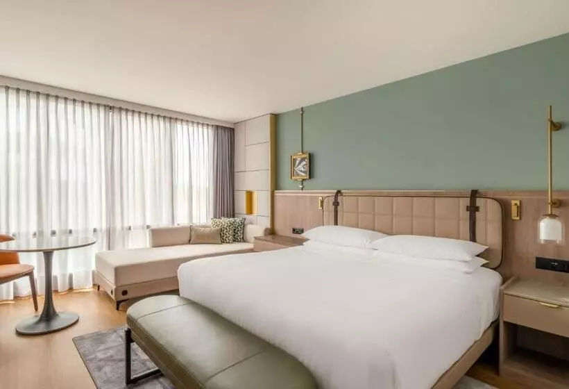 اتاق سوپریور با تخت بزرگ, Zurich Marriott