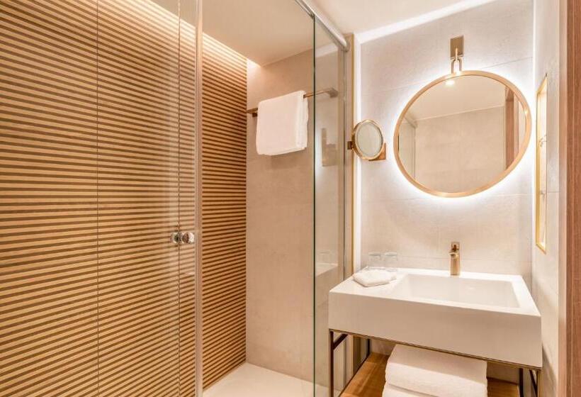 اتاق سوپریور با تخت بزرگ, Zurich Marriott