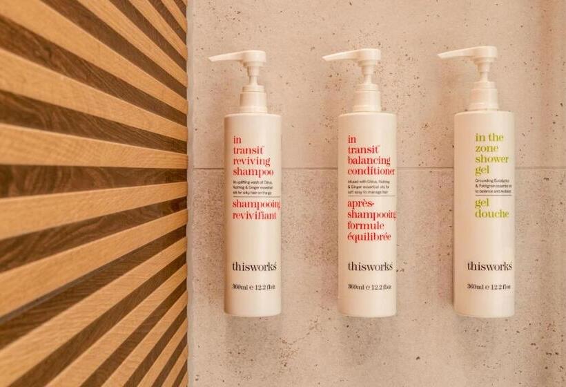 带大床的高级房间, Zurich Marriott