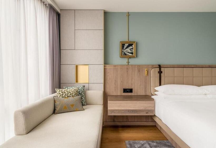 اتاق سوپریور با تخت بزرگ, Zurich Marriott