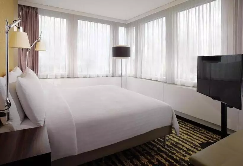 سوئیت کلاب, Zurich Marriott