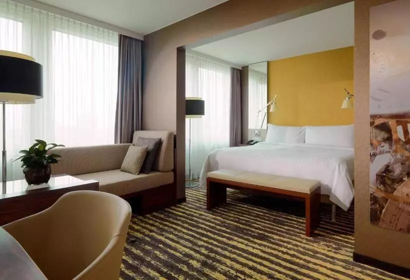 سوئیت کلاب, Zurich Marriott