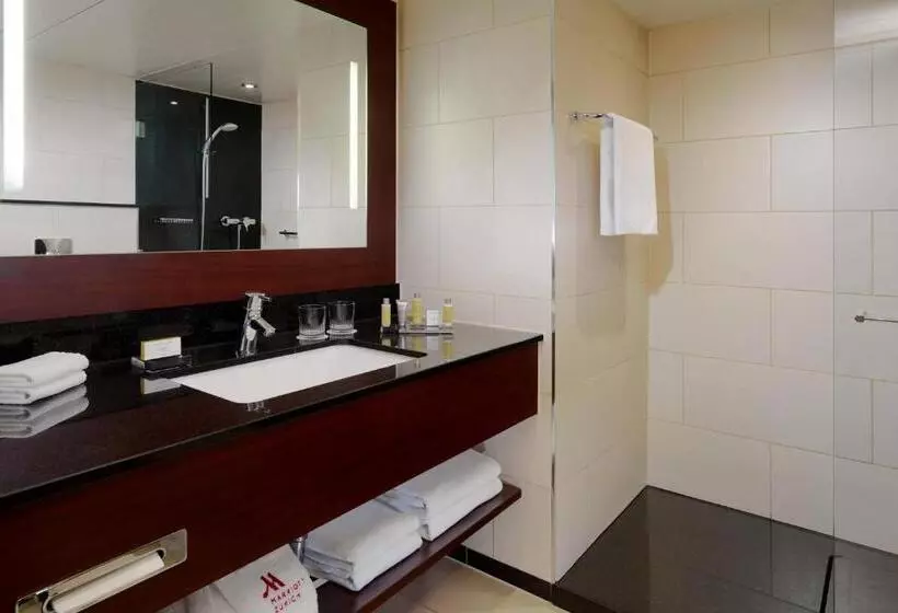اتاق استاندارد یک نفره, Zurich Marriott