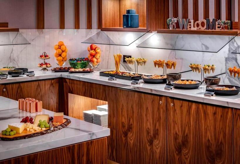 俱乐部房间, Zurich Marriott