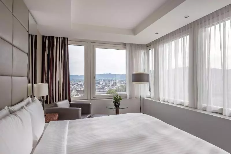 سوئیت کلاب, Zurich Marriott