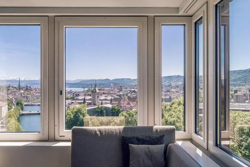 سوئیت کلاب, Zurich Marriott