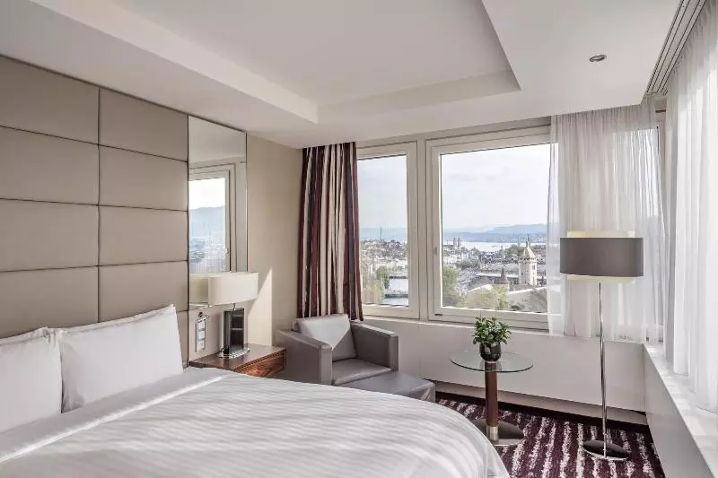 سوئیت کلاب, Zurich Marriott