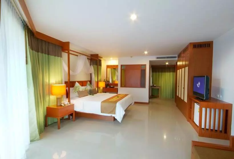 اتاق لوکس با چشم‌انداز باغ, Krabi Resort