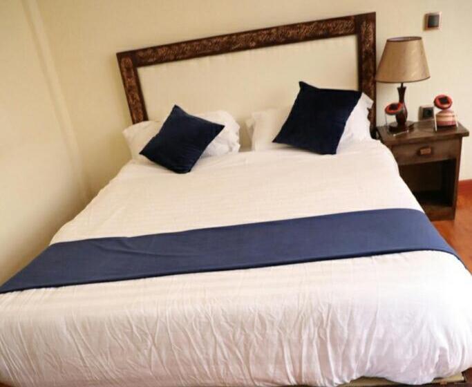 单人经济间, Fikirandray Lodge