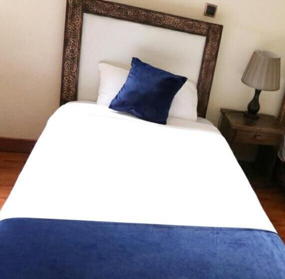 单人经济间, Fikirandray Lodge