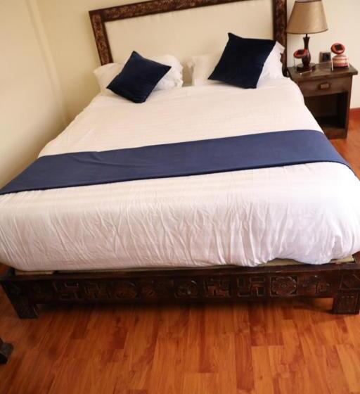 单人经济间, Fikirandray Lodge