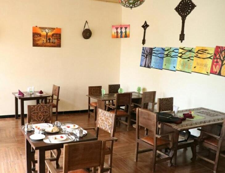 اتاق اکونومی, Fikirandray Lodge