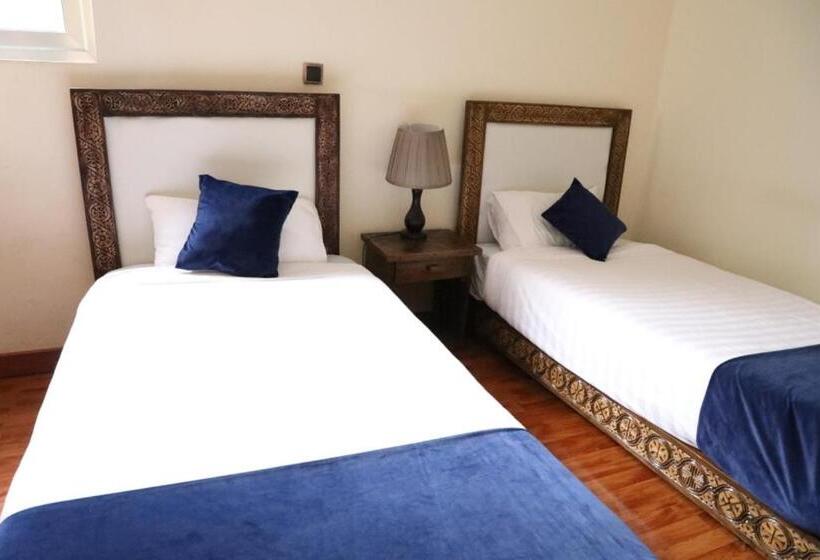 经济房, Fikirandray Lodge