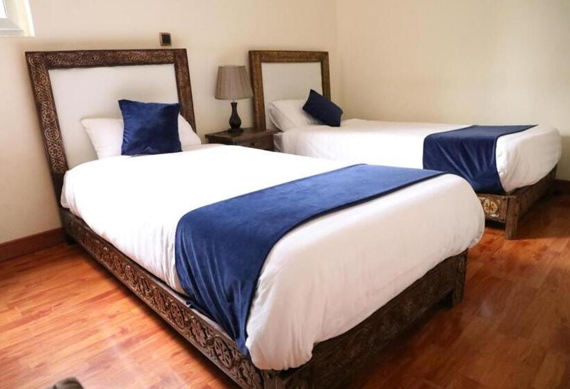 اتاق اکونومی, Fikirandray Lodge