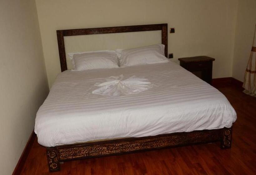 家庭间, Fikirandray Lodge