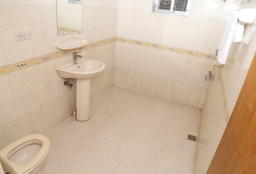 سوییت خانوادگی, Platinum Hotel Ltd