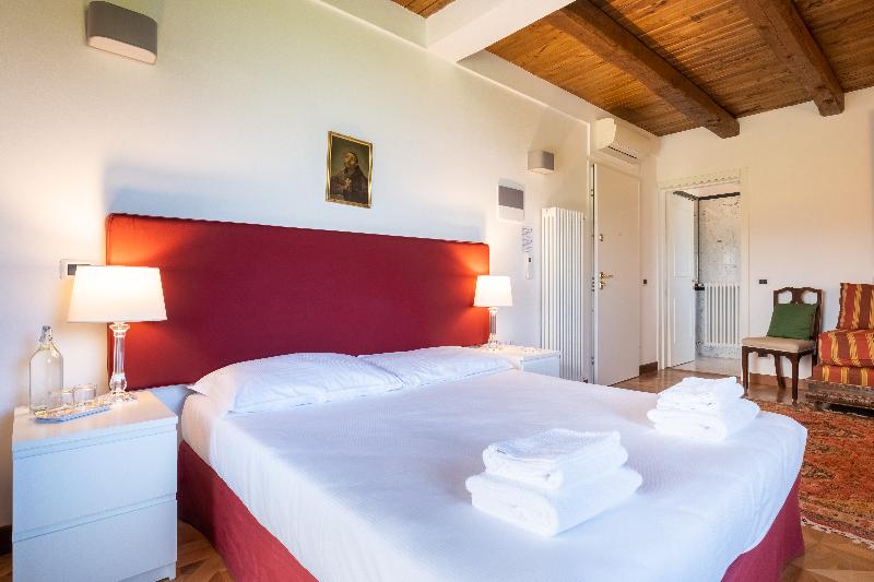 豪华三人间, La Quercia Bolognarooms