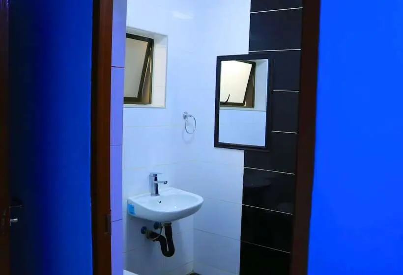 اتاق خانوادگی, Angel Guest House