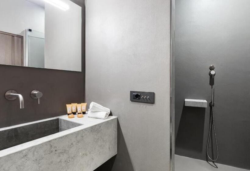 سوییت سوپریور, Elysium Suites Collection