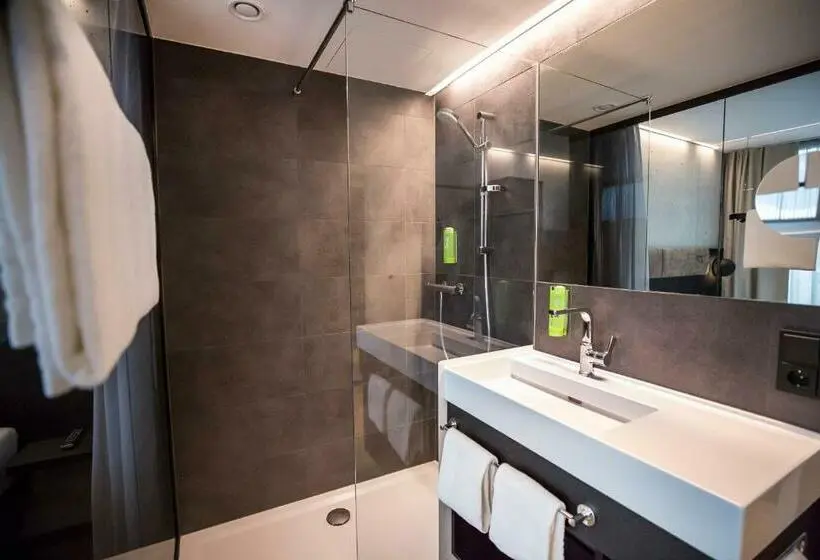 استودیوی استاندارد, Arte Hotel Salzburg