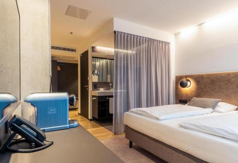 استودیوی استاندارد, Arte Hotel Salzburg