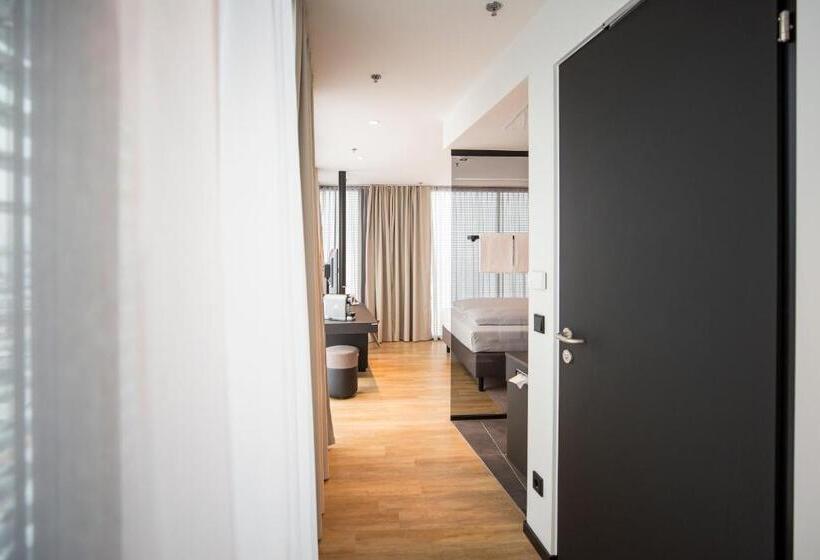 استودیوی استاندارد, Arte Hotel Salzburg