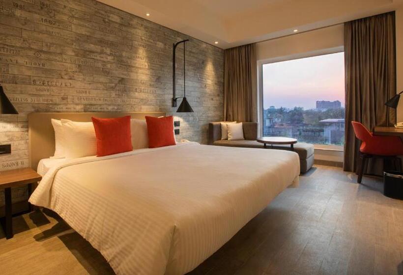 行政房间, Lemon Tree Premier City Center Pune