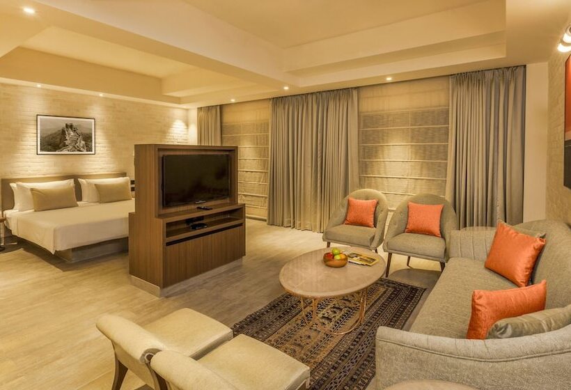 行政套房, Lemon Tree Premier City Center Pune