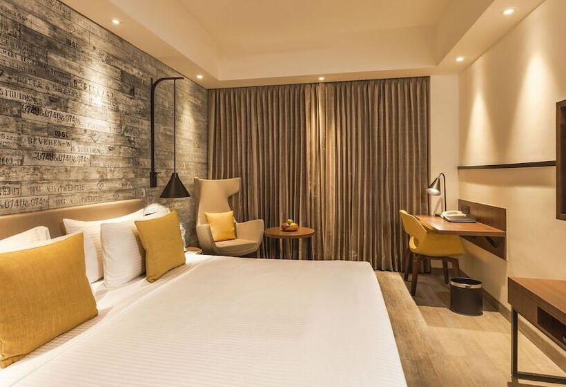 行政套房, Lemon Tree Premier City Center Pune