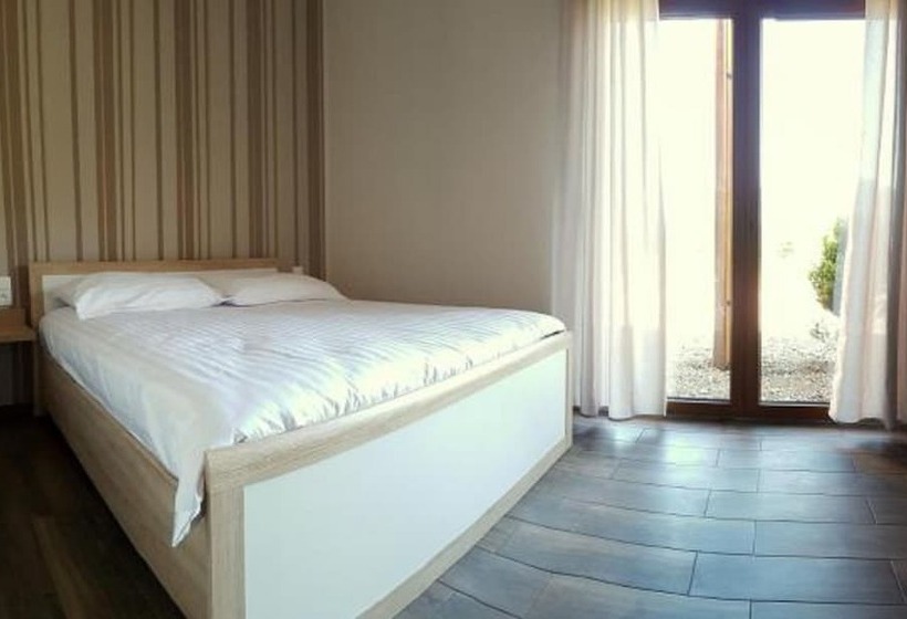 חדר סטנדרט לארבעה, B&b Dom Z Bali