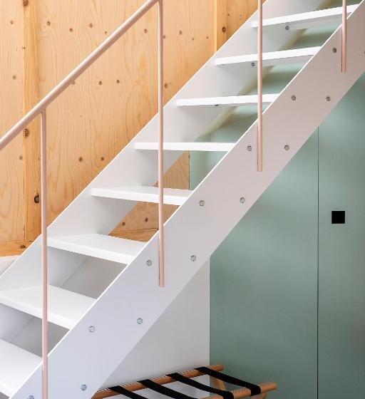 בונגלו משפחתי, B&b Baz