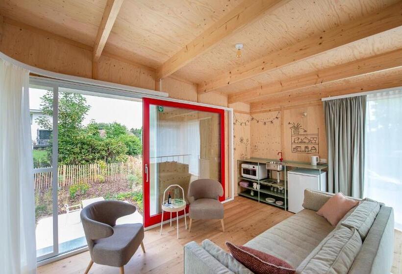 패밀리 방갈로, B&b Baz