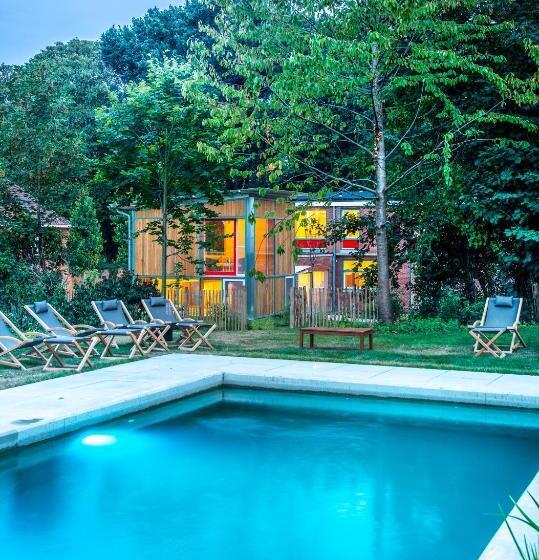 בונגלו משפחתי, B&b Baz