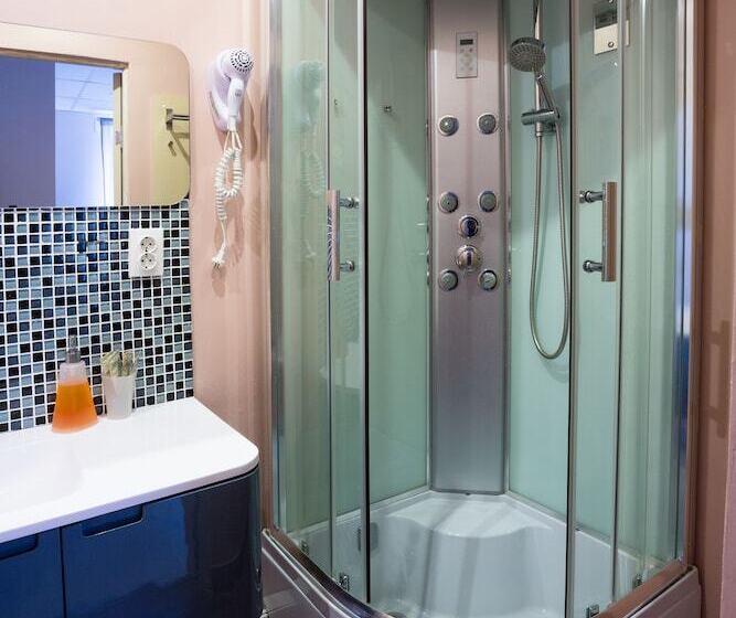 חדר סטנדרט, Art Inn