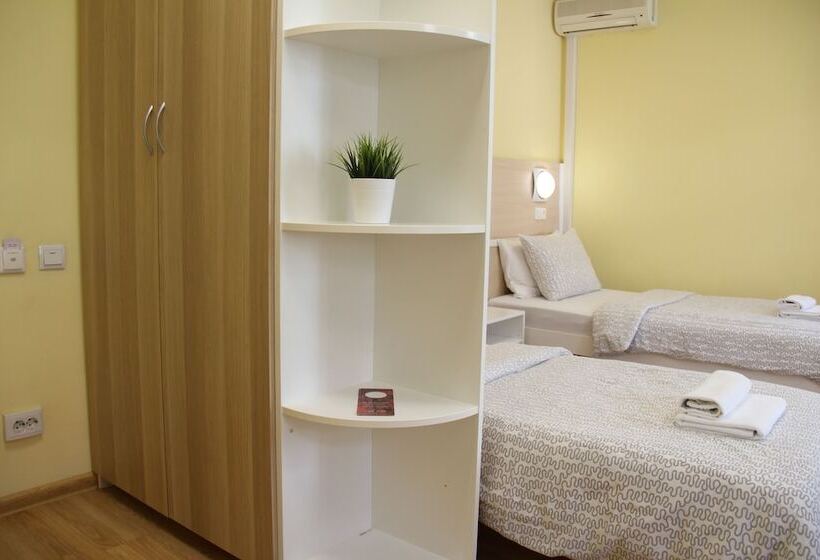 חדר סטנדרט, Art Inn