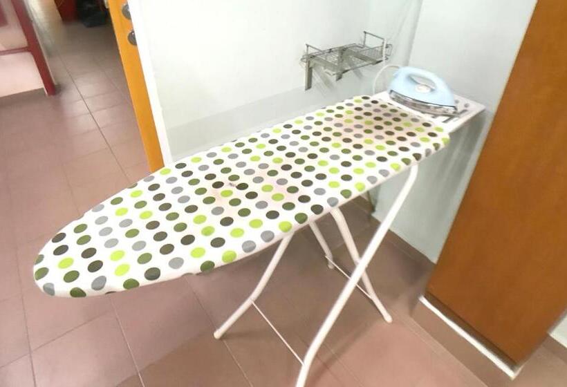 اتاق لوکس خانوادگی, Grand Star