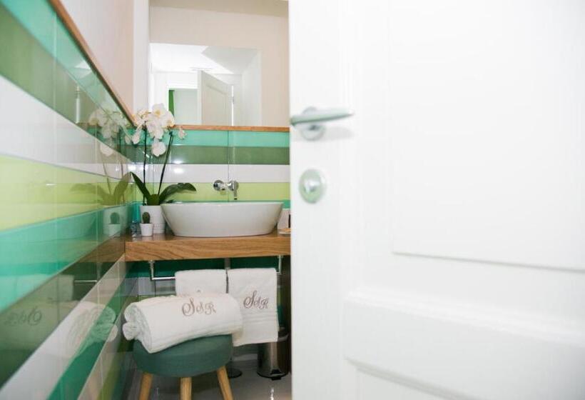 Номер Стандарт, Sorrento Stylish Rooms