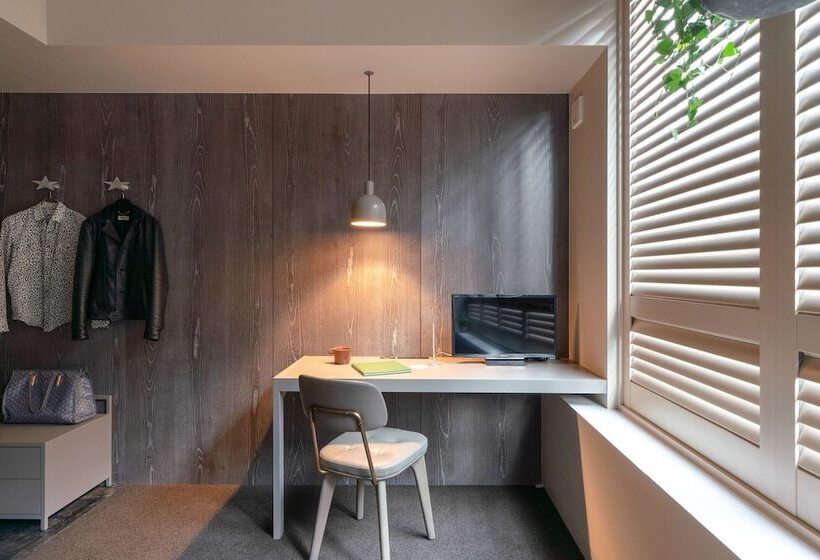 标准间, The Boly Osaka