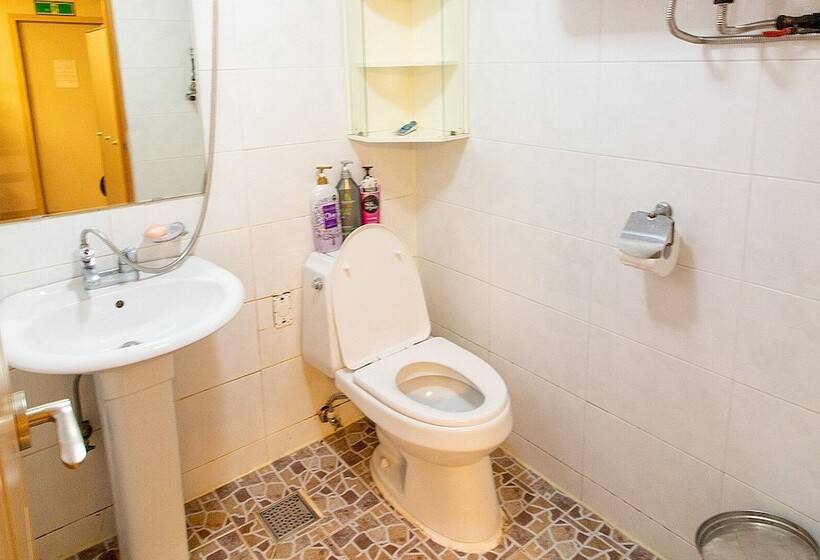 اتاق استاندارد چهار تخته, Mihojae Hostel Busan