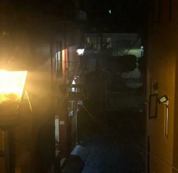 اتاق استاندارد, Del Conde